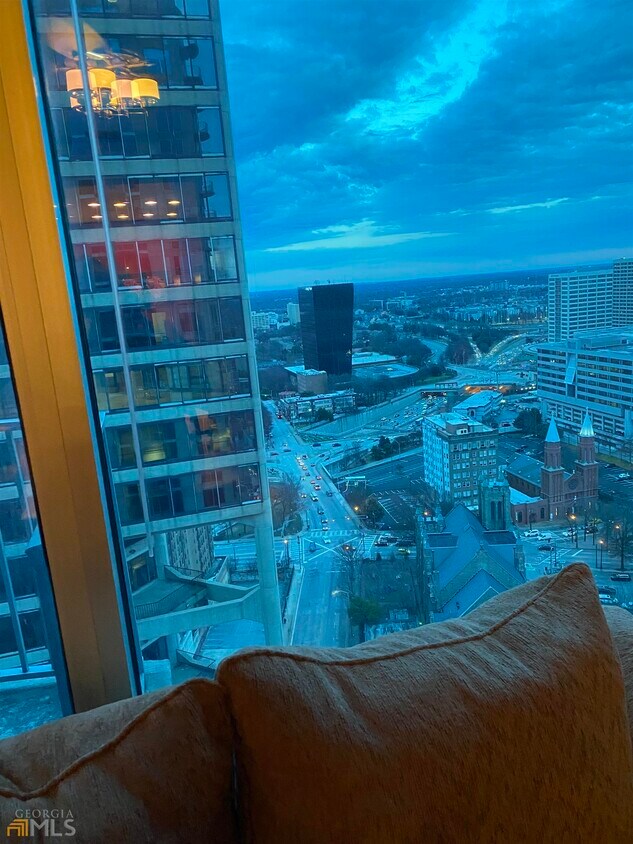 Foto principal - 400 W Peachtree St NW