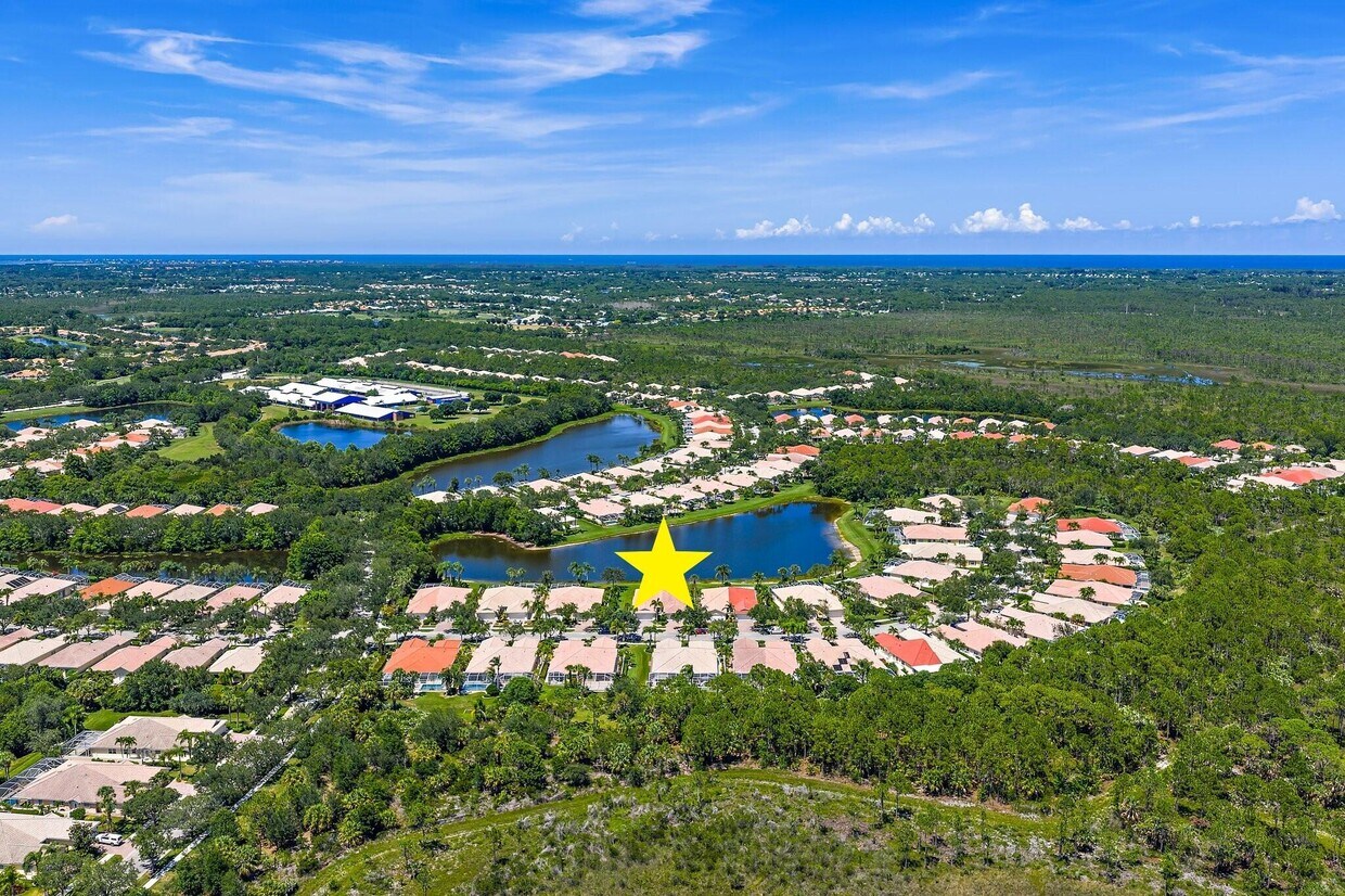Foto principal - 9083 SE Hawks Nest Ct