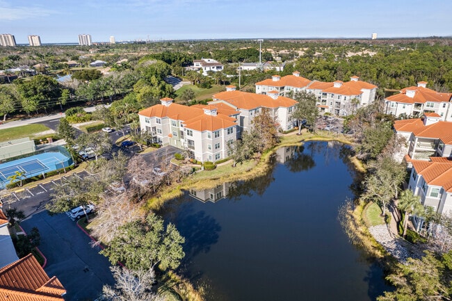 Aerial view of building - 23600 Walden Center Dr Apartment