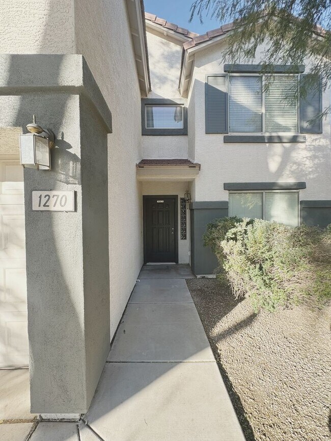 Foto del edificio - 4 BED, 2.5 BATH HOME IN CIRCLE CROSS RANCH SAN TAN VALLEY, AZ