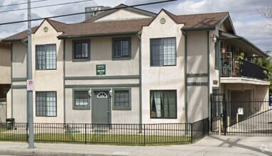 Building Photo - 12157 Vanowen St