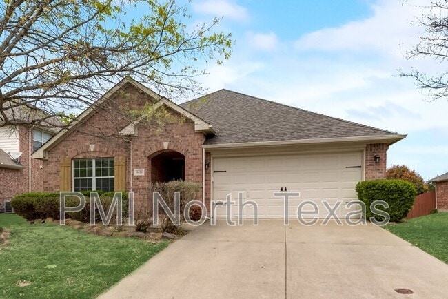 Building Photo - 8420 Sonnet Dr