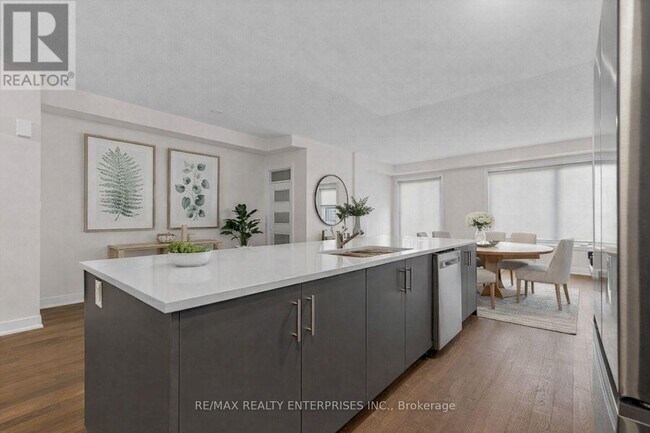 Photo du bâtiment - 1285 Anthonia Trail