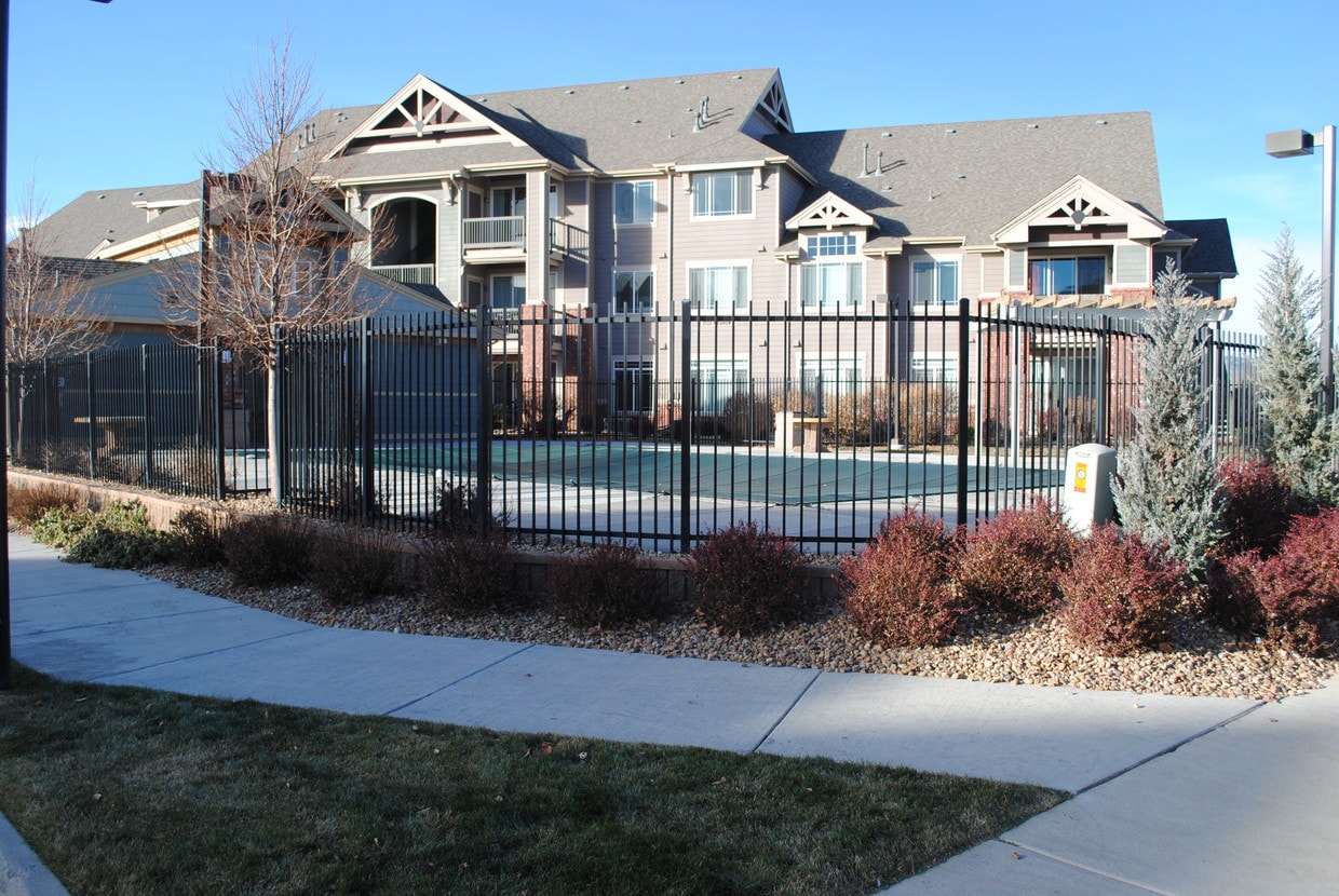 Primary Photo - 2445 Windrow Dr