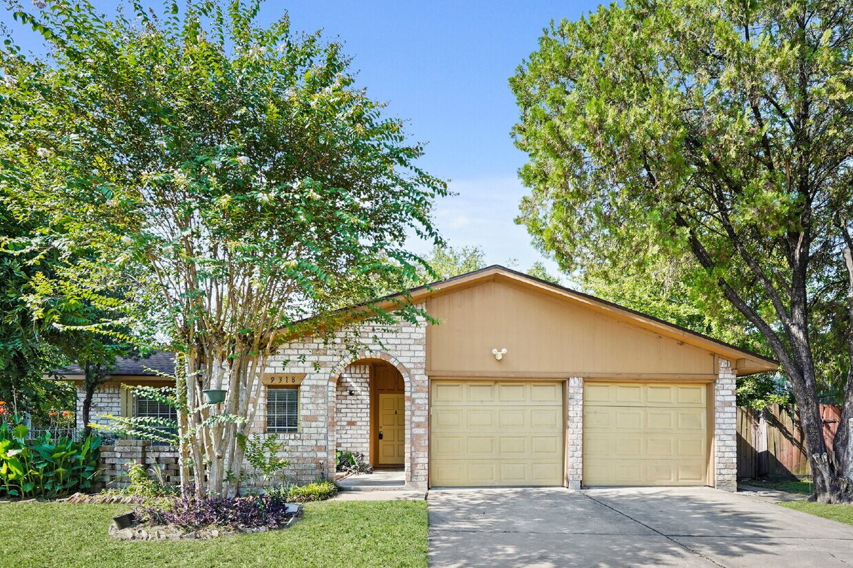 Recently updated 3-bedroom, 2-bath home in... - Recently updated 3-bedroom, 2-bath home in...
