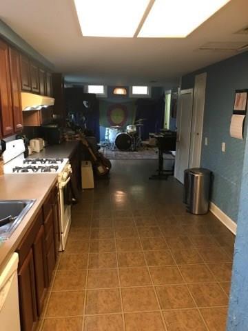 Foto del edificio - 4419 Barrow Ave