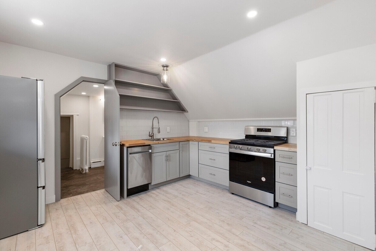 Foto principal - 75 W Ashland St