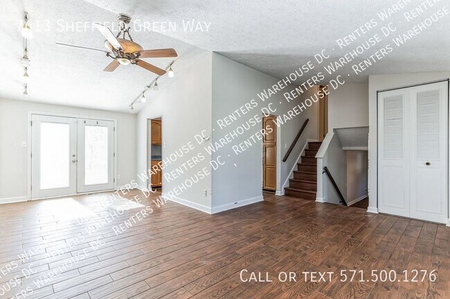 Building Photo - Lovely, clean, and spacious 4Bd/3Bth SFH -...