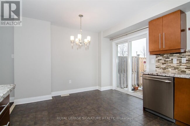 Building Photo - 632 Candlestick Cir