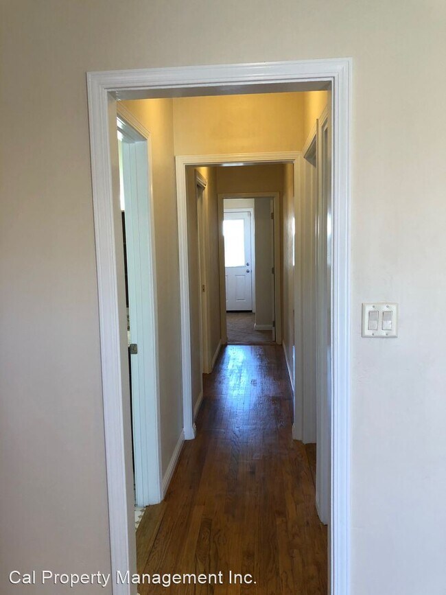 Building Photo - 3 br, 1 bath House - 556 Belden Ave.