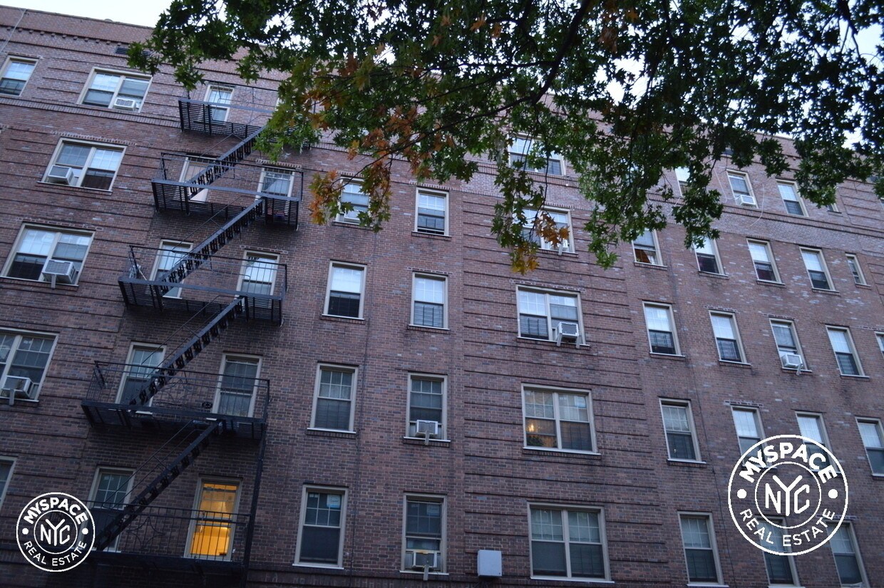 Foto del edificio - 180 E 18th St