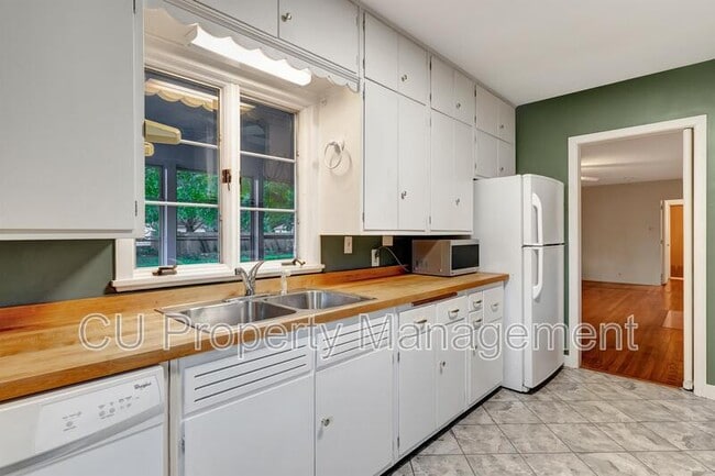 Foto del edificio - 202 W Indiana Ave