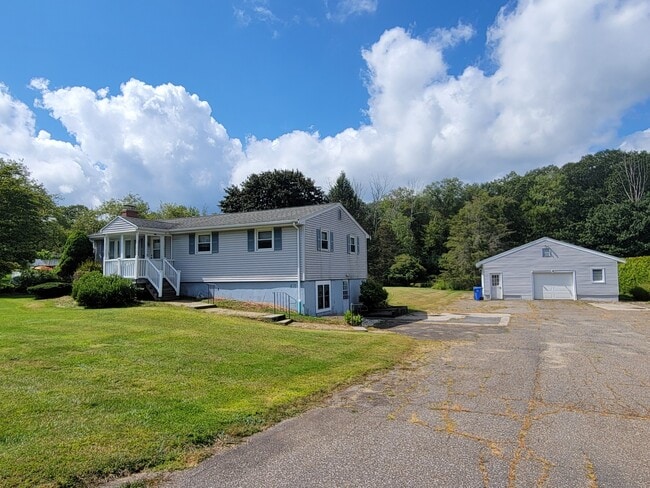 Building Photo - 72 Latham Rd