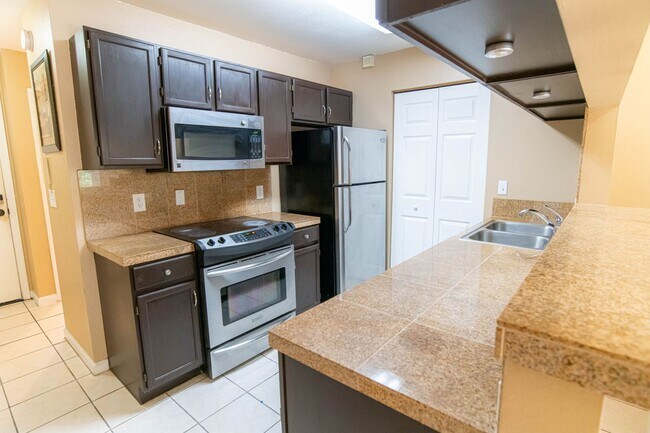 Building Photo - 3 Bed / 3 Bath in The Timbers w/ Ammenities!