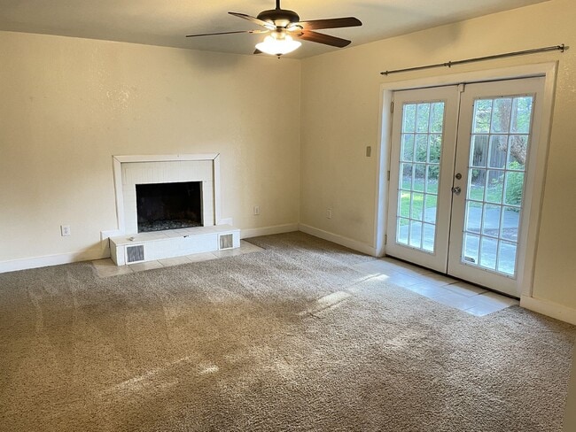 Building Photo - Pre Leasing for Fall 2026! 3/2 in Tech Terrace!