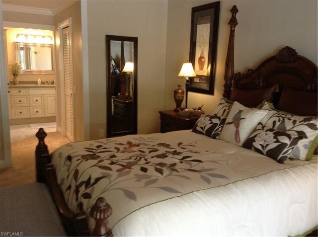 Building Photo - 2 bedroom in Naples FL 34104