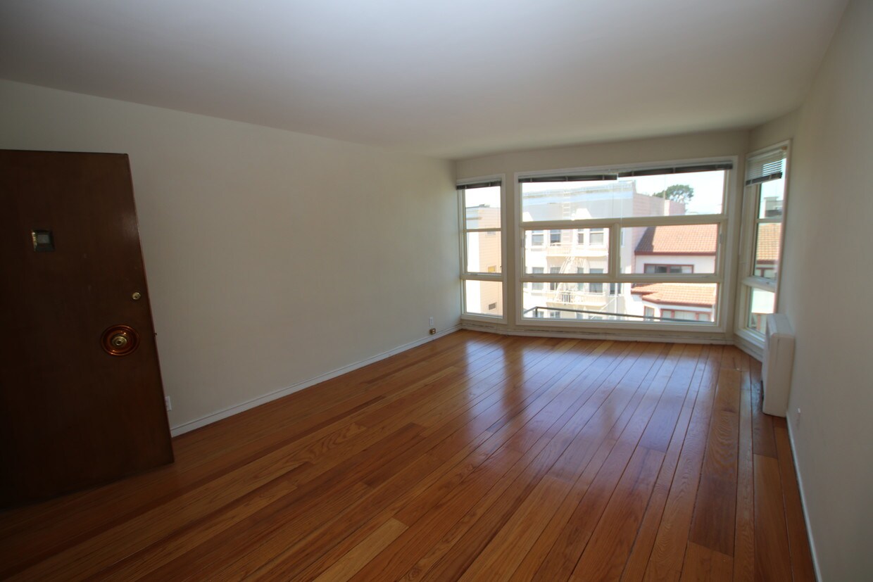 Foto principal - 1665 Chestnut St