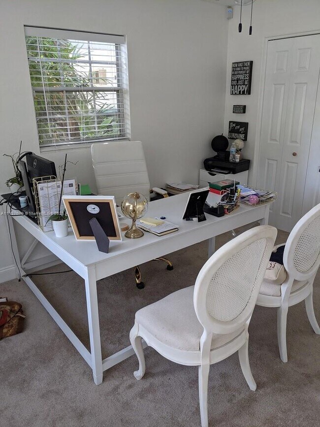 Foto del edificio - 3114 Nealwood Ave