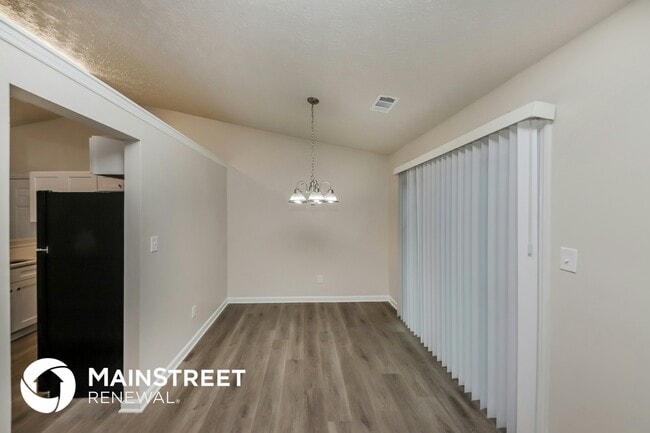 Foto del edificio - 1357 Ling Dr