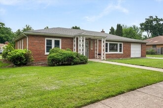 Building Photo - 429 Stratford Ave