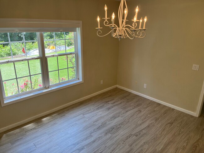 Foto del edificio - 5818 Buckner Creek Dr SE