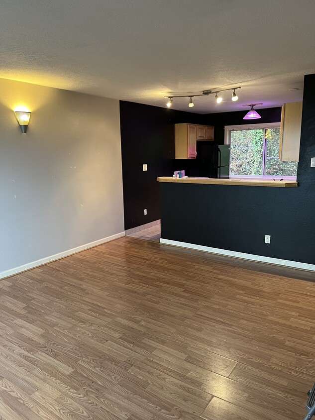Foto principal - 3425 SW Barbur Blvd