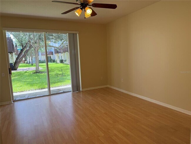 Foto del edificio - 3146 Bayshore Oaks Dr
