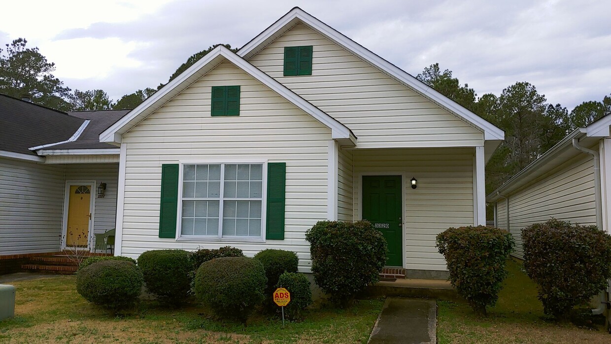 Foto principal - Nice 3 bedroom 2 bath home in Tuscaloosa