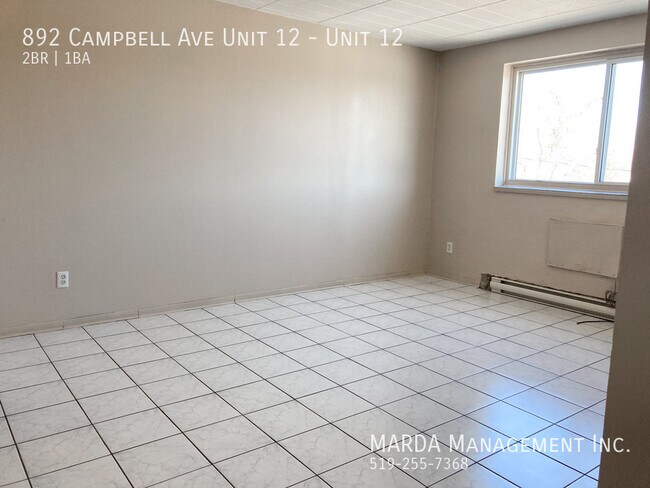 Photo du bâtiment - SPACIOUS 2 BED/1 BATH APT ON CAMPBELL + HYDRO