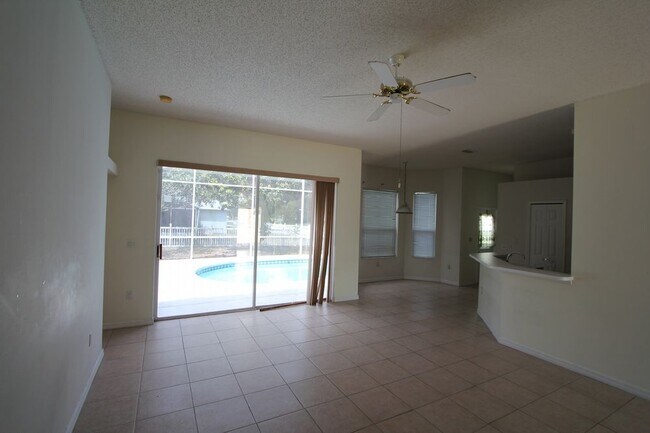 Building Photo - 507 Sunridge Woods