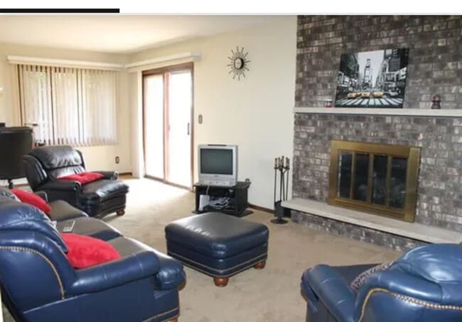 Building Photo - 1183 Aura Dr