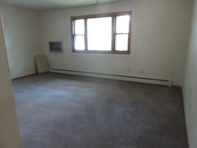 Building Photo - 1308 10th St N
