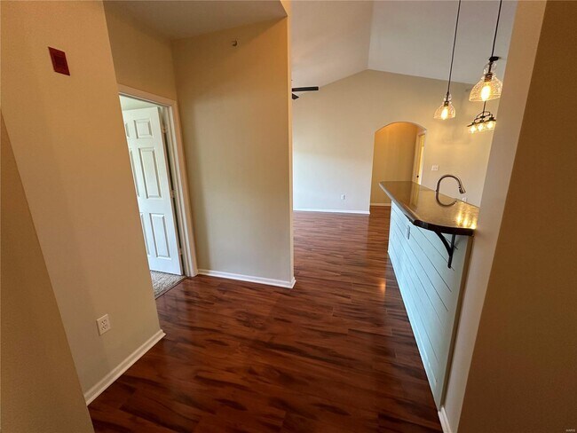 Building Photo - 33 Kassebaum Ln