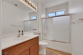 Building Photo - 1935 Valley Center Dr