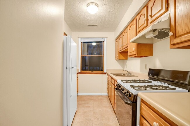 Building Photo - Blackhawk Commons Apartments