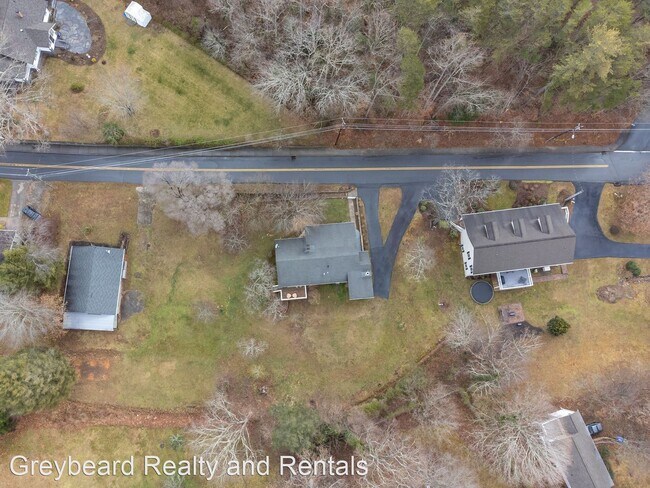 Building Photo - 3 br, 2 bath House - 40 Trinity Chapel Rd