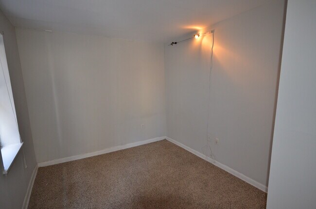 Foto del edificio - 925 S Hanover St