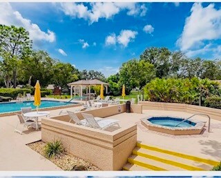 Foto del edificio - 7569 Heather Walk Dr