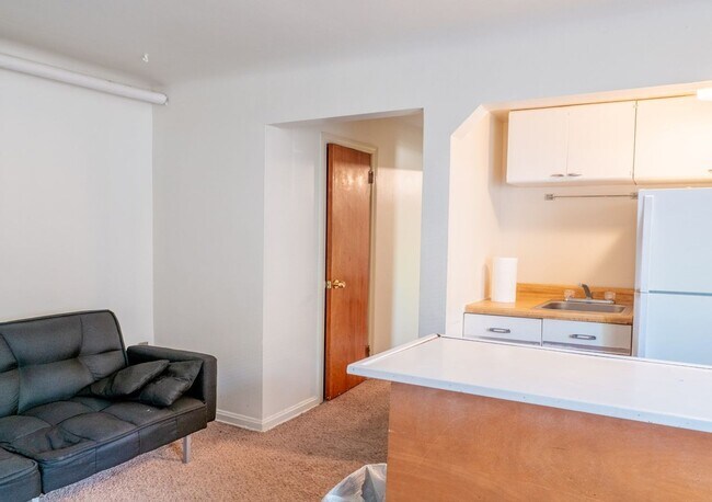 Foto del edificio - 412 Volkert Pl