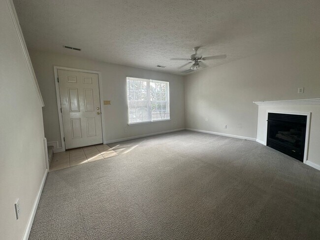Foto del edificio - 1015 Blake Ct