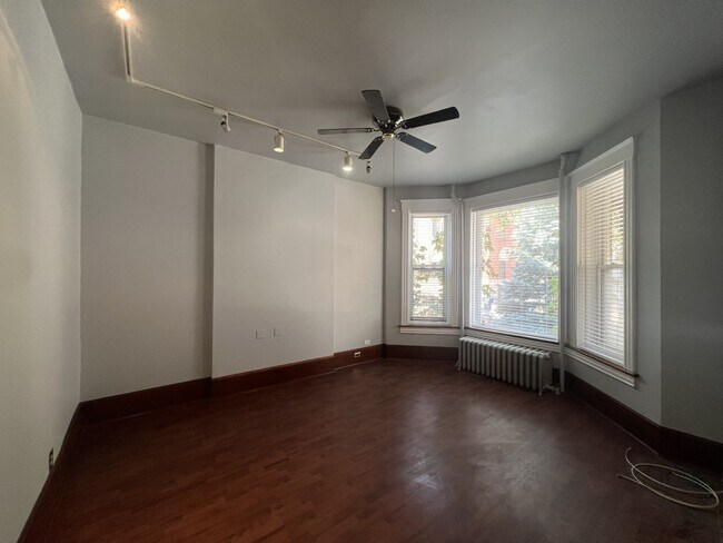 Foto del edificio - 3545 N Sheffield Ave