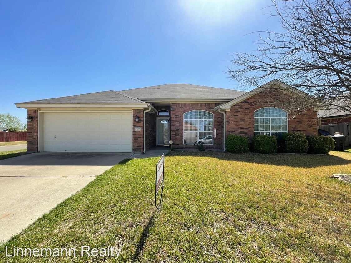 4 br, 2 bath House 2900 Wisteria Lane House for Rent in Killeen, TX