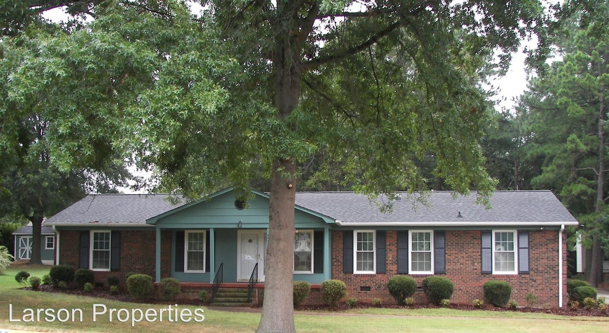 Primary Photo - 3 br, 2.5 bath House - 207 Atkinson Ave
