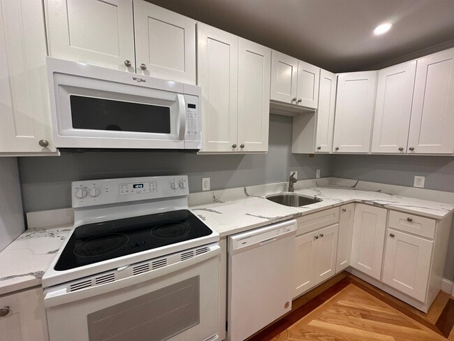 Building Photo - 100 Sciarappa St