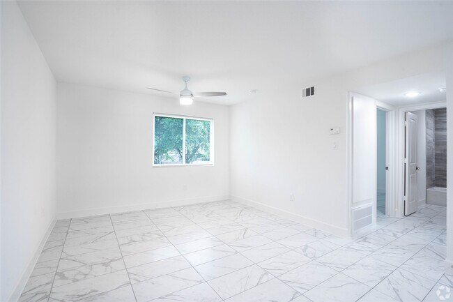 Foto del edificio - 4410 Bellfort Ave