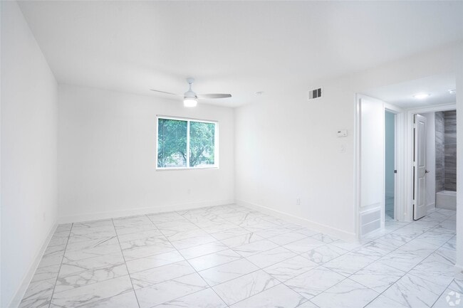 Building Photo - 4410 Bellfort Ave