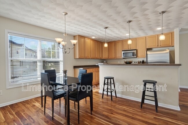 Foto del edificio - 5504 Taylors Walke Ln