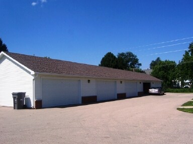 Garage - 247 N Hyland St