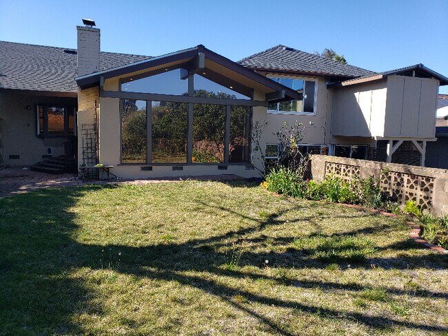 Building Photo - 212 San Marino Dr