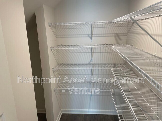 Building Photo - 1080 Laurel Valley Ln